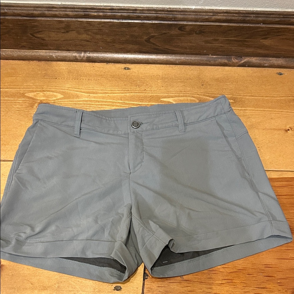 Free Fly Apparel Women's Cargo Shorts in Gray